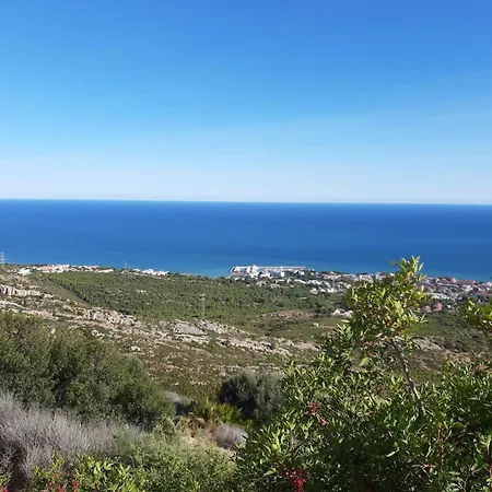 Hébergement de vacances Casa Elisa 3 Bedrooms 2 Bathrooms 4 Airco's Shared Pool *